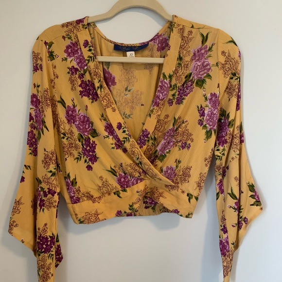 Top from Runway Seven! - Picture 1 of 1